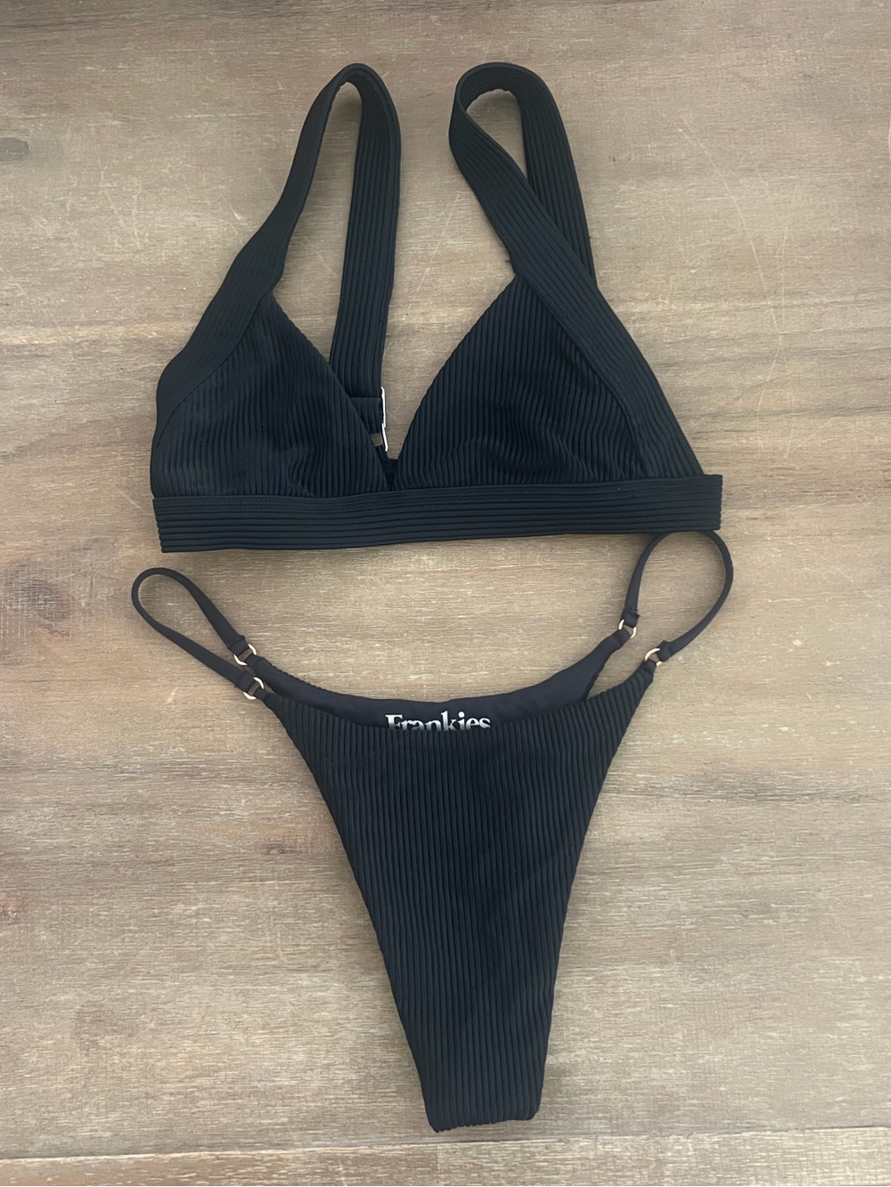 Frankie's Bikinis Set